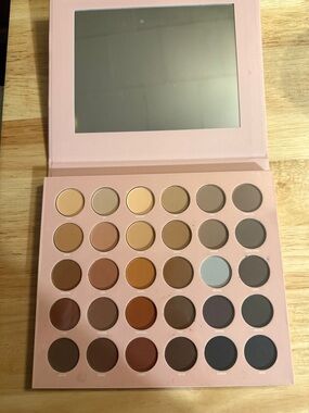 Everyday Neutral Matte Eyeshadow Palette - Pink